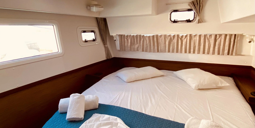 Lagoon 42