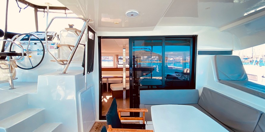 Lagoon 42