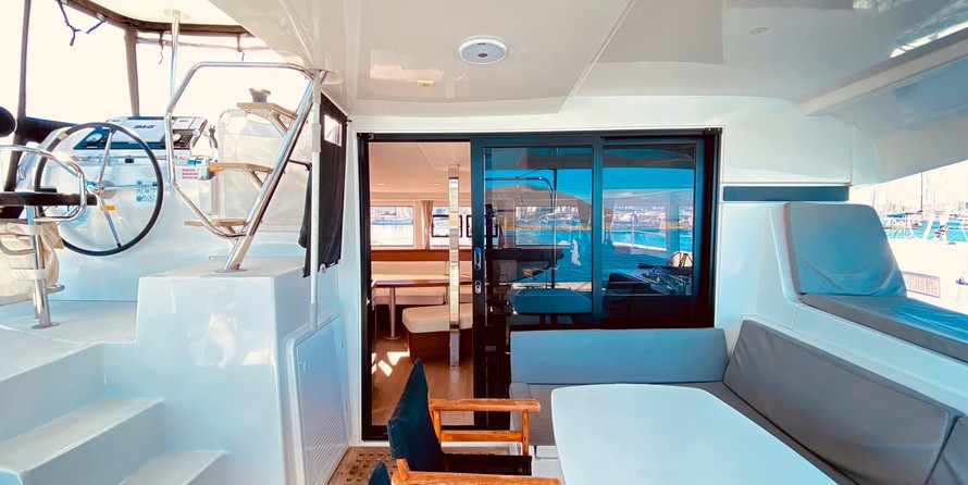 Lagoon 42