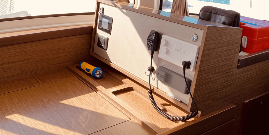 Lagoon 42