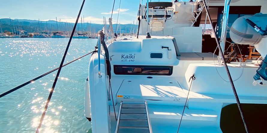 Lagoon 42