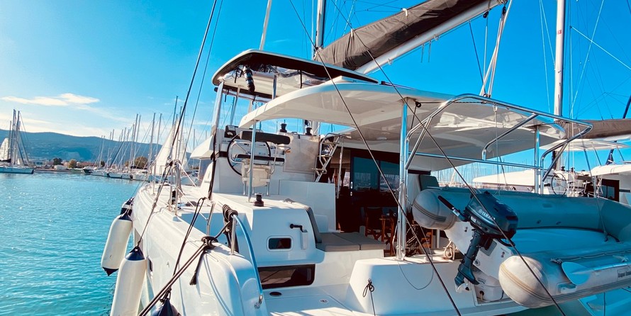 Lagoon 42