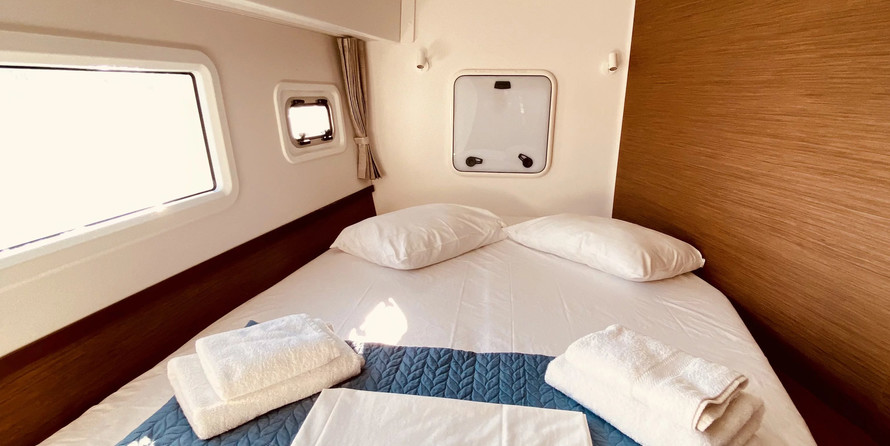 Lagoon 42
