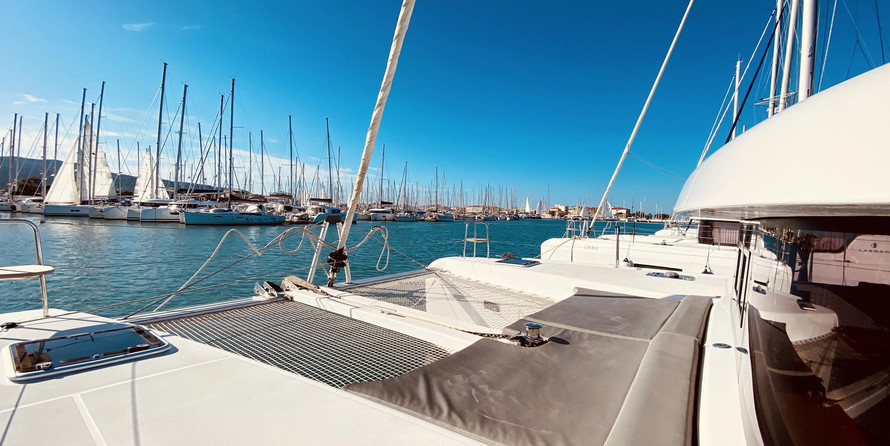 Lagoon 42