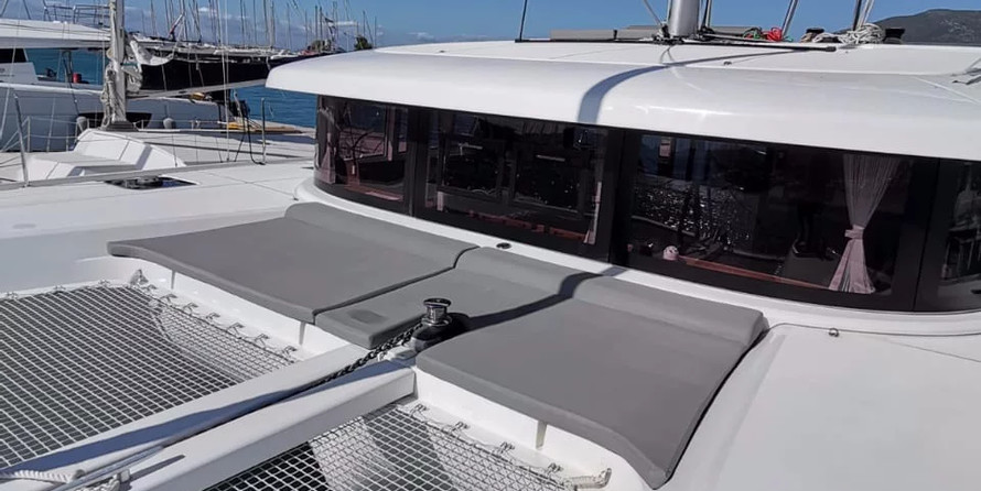 Lagoon 42