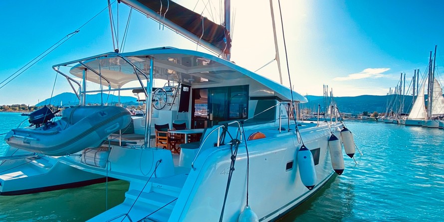 Lagoon 42