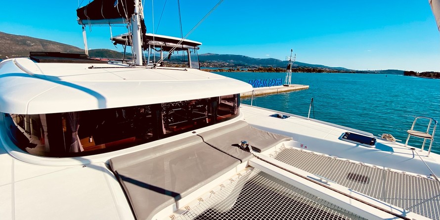 Lagoon 42