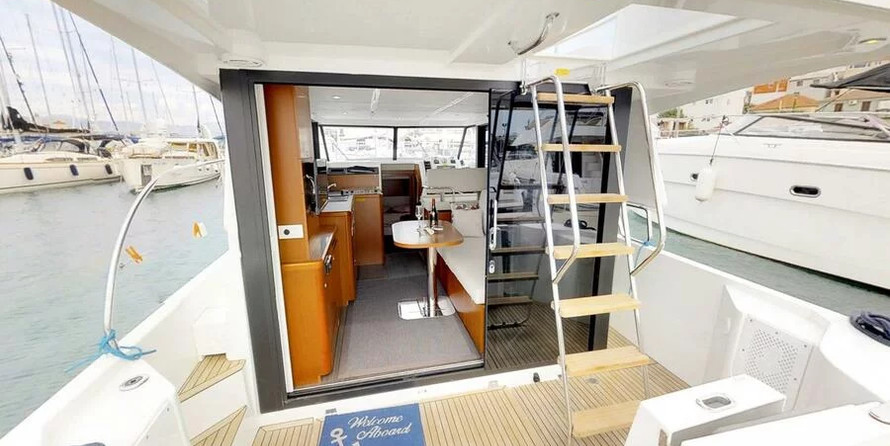 Beneteau Swift Trawler 30