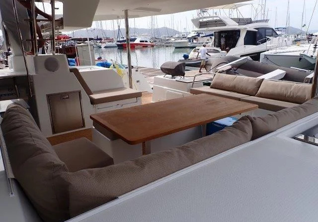 Fountaine Pajot Saona 47