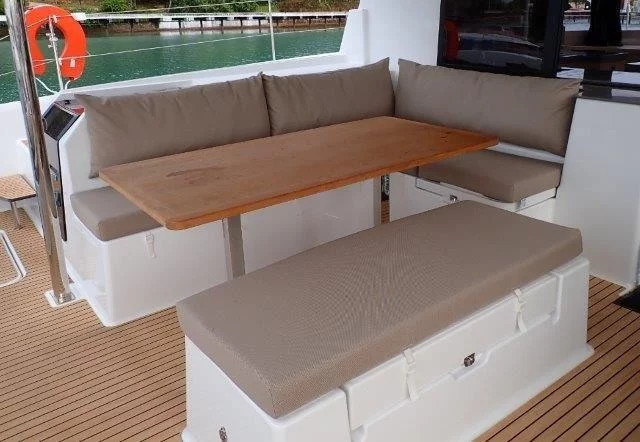 Fountaine Pajot Saona 47