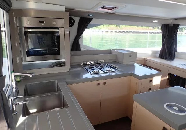 Fountaine Pajot Saona 47