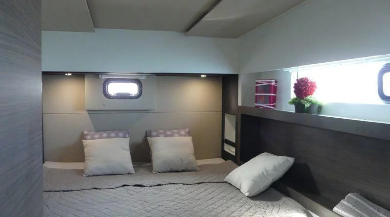 Nautitech 40 Open - 4 + 2 cab.