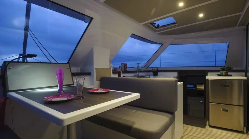 Nautitech 40 Open - 4 + 2 cab.