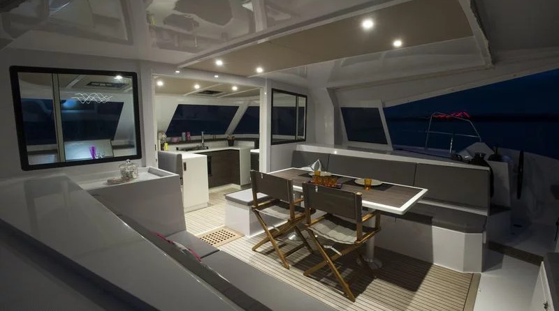 Nautitech 40 Open - 4 + 2 cab.