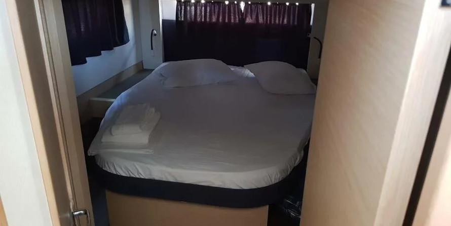 Fountaine Pajot Astréa 42