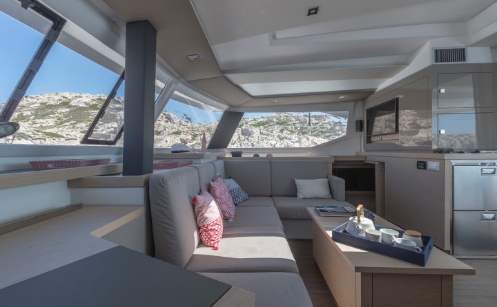 Fountaine Pajot Astréa 42
