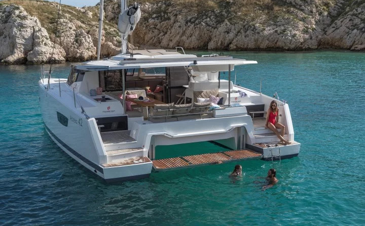 Fountaine Pajot Astréa 42