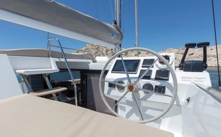 Fountaine Pajot Astréa 42