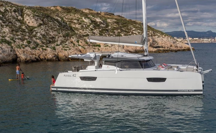 Fountaine Pajot Astréa 42