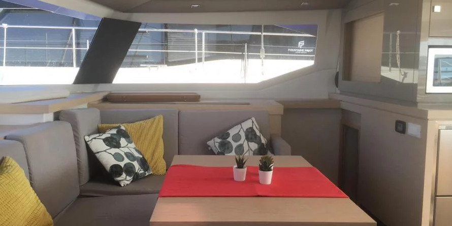 Fountaine Pajot Astréa 42