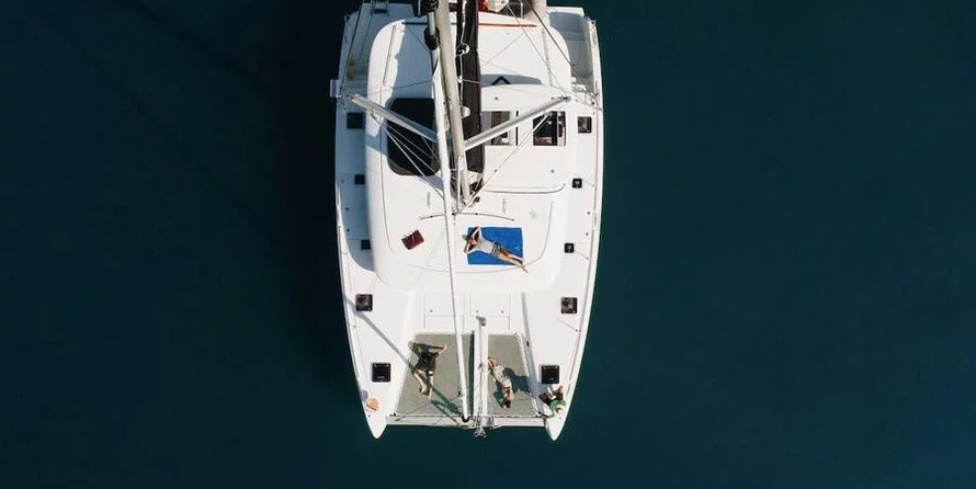 Lagoon 42