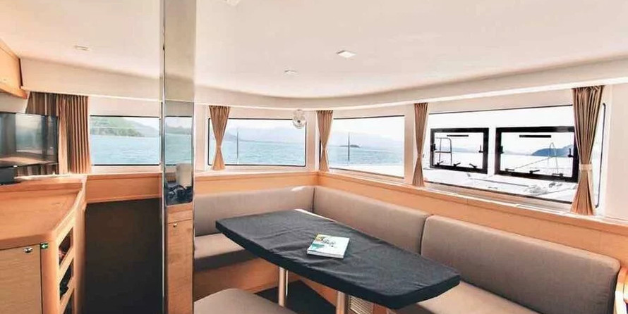 Lagoon 42