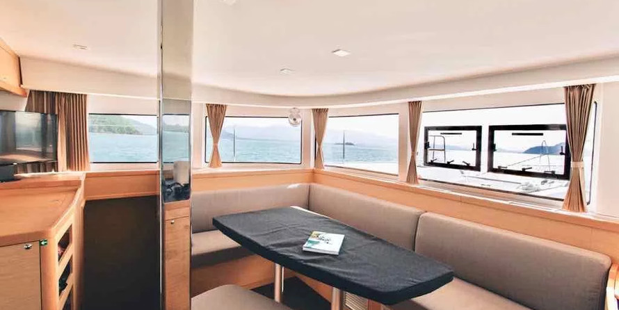 Lagoon 42