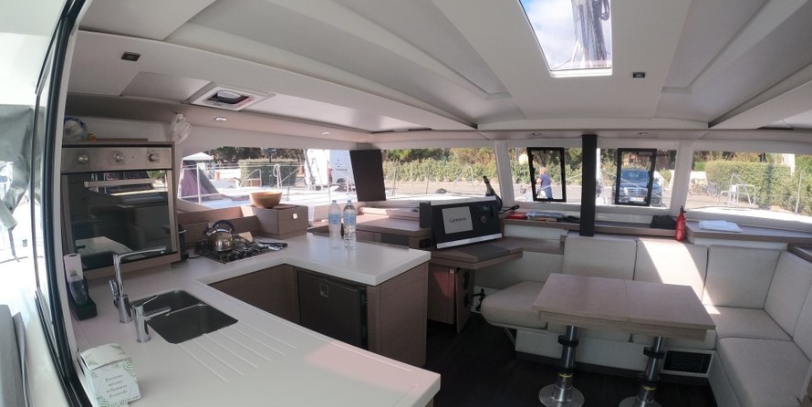 Fountaine Pajot Astréa 42