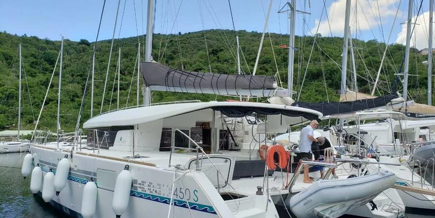 Lagoon 450 SporTop