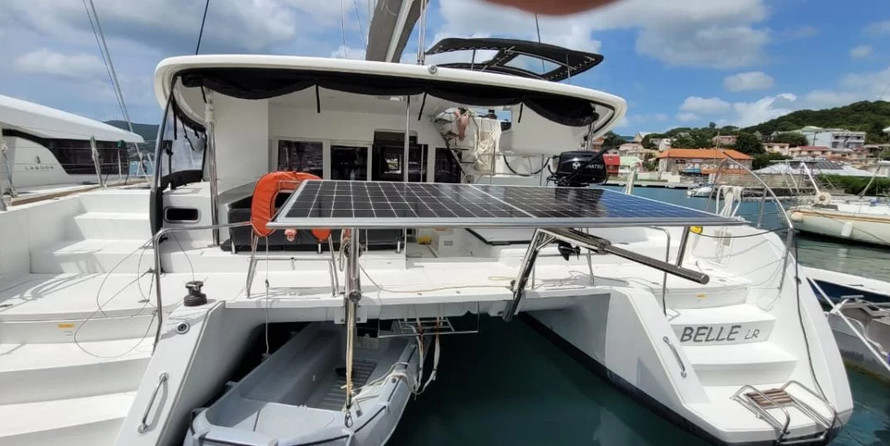 Lagoon 450 SporTop