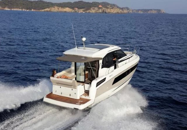 Jeanneau NC 33