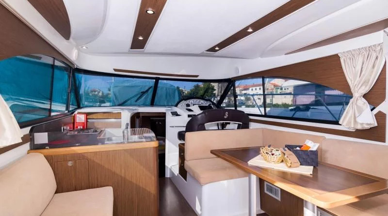 Beneteau Antares 36