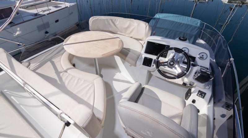 Beneteau Antares 36