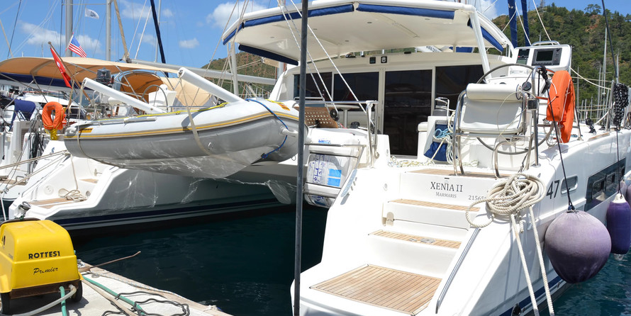 Catana 47 Carbon Infusion