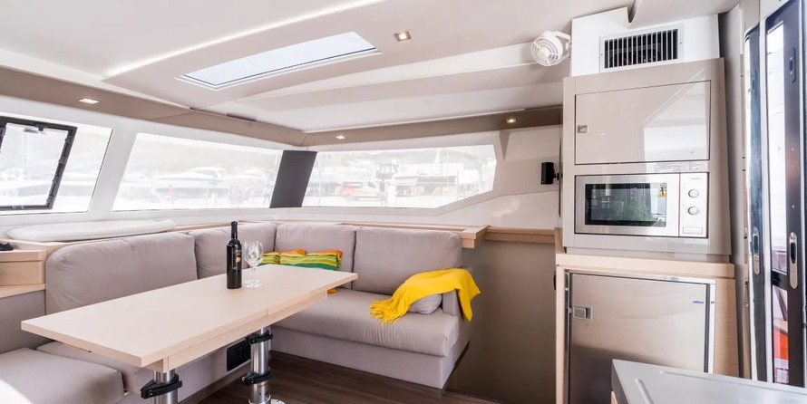 Fountaine Pajot Saona 47