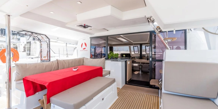 Fountaine Pajot Saona 47