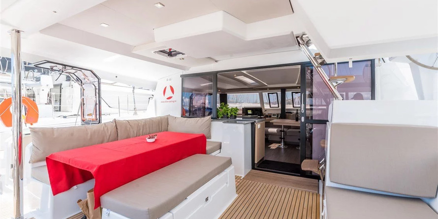 Fountaine Pajot Saona 47