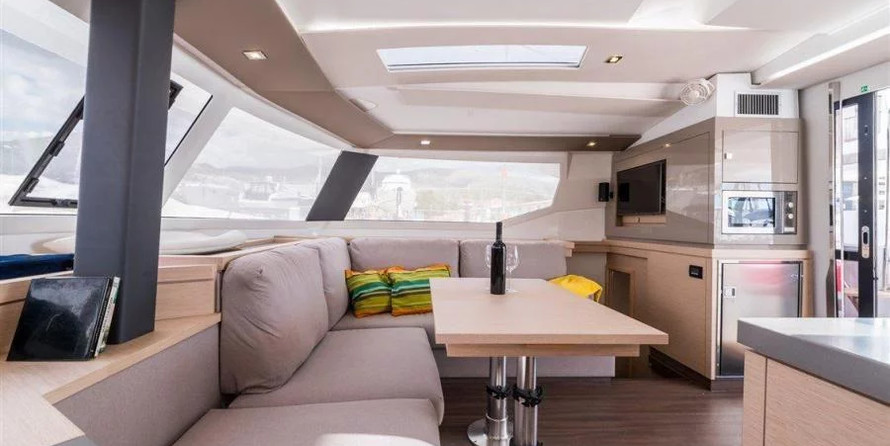 Fountaine Pajot Saona 47