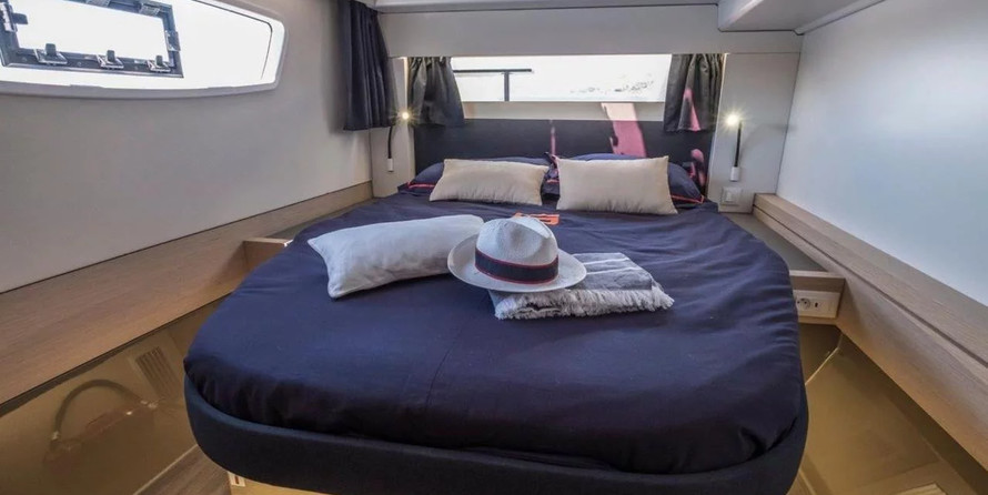 Fountaine Pajot Astrea 42