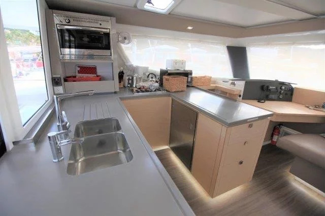 Fountaine Pajot Helia 44 Evolution