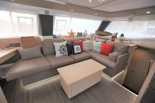 Fountaine Pajot Helia 44 Evolution