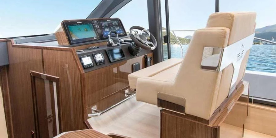 Sealine F430