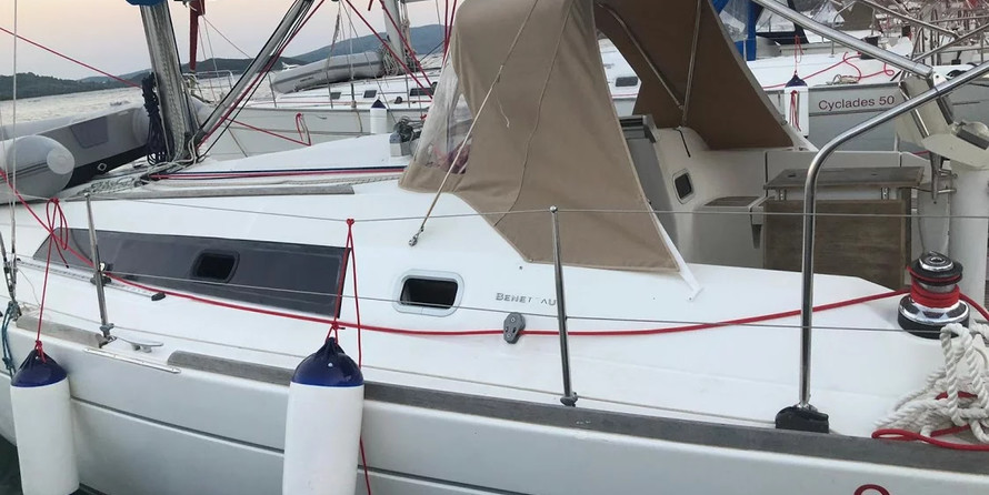 Beneteau Oceanis 37