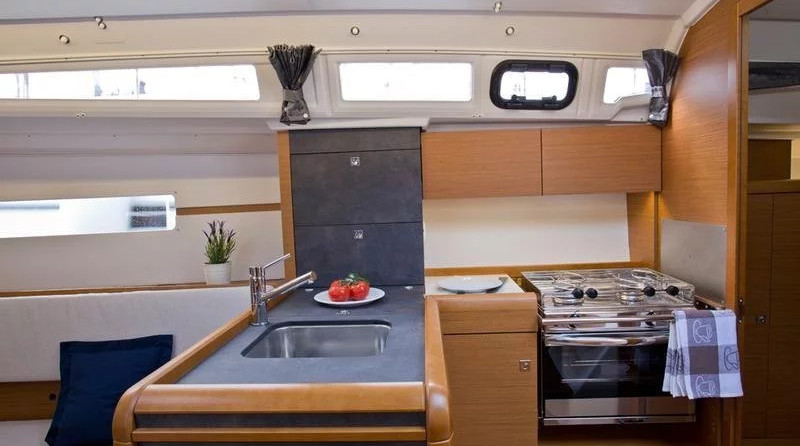Jeanneau Sun Odyssey 349