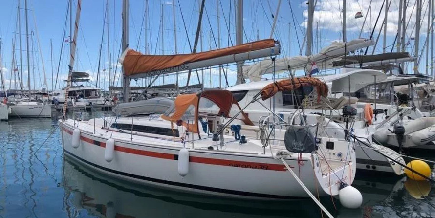 Salona 38