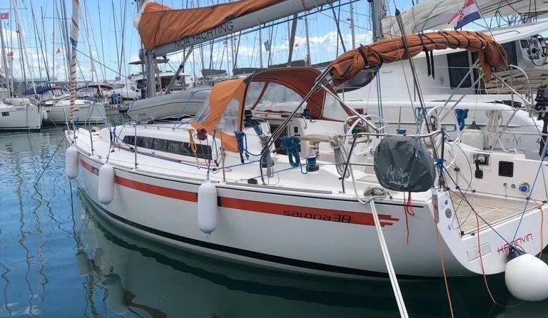 Salona 38