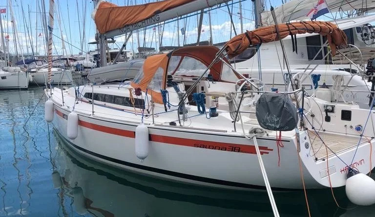 Salona 38