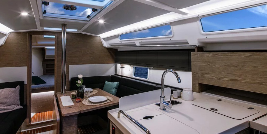 Hanse 388