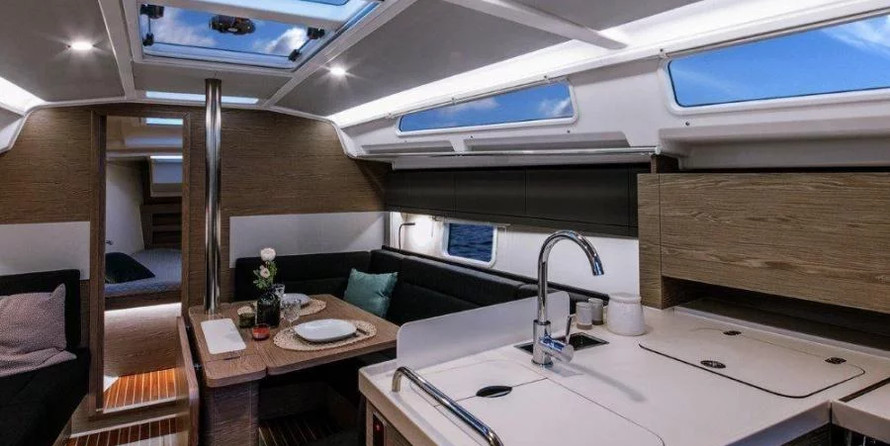 Hanse 388