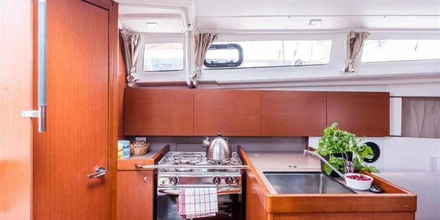 Beneteau Oceanis 35.1